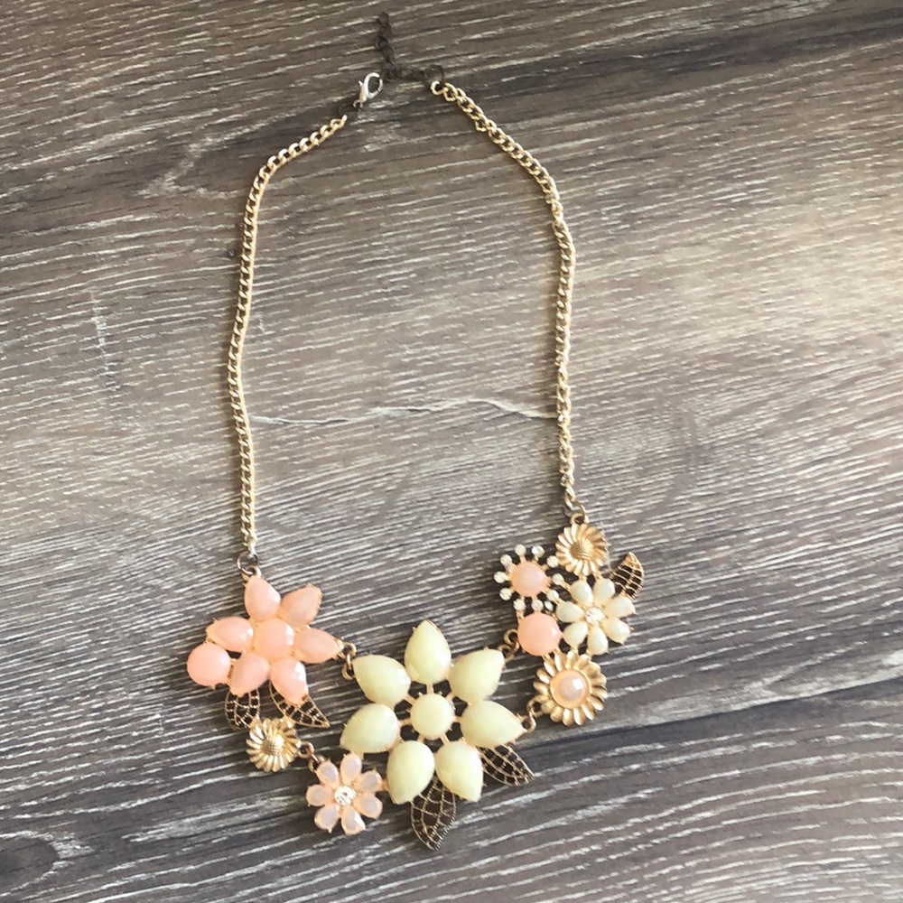 INC statement bib necklace